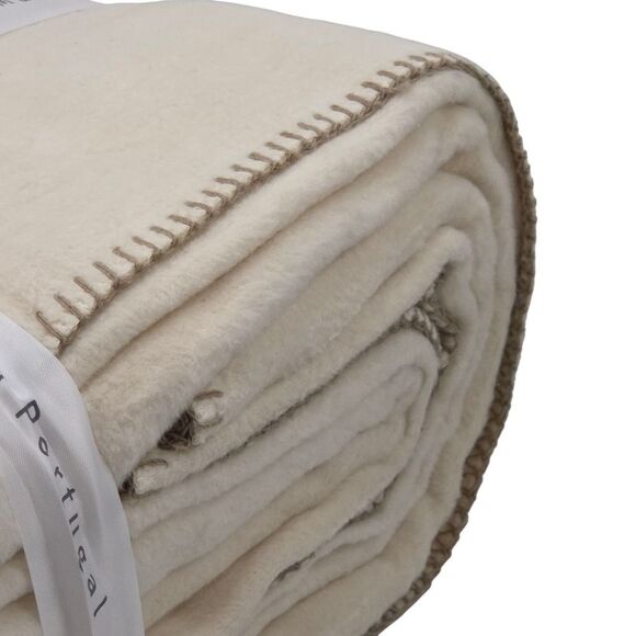 Docofil White King Size Cream Luxuriously Cotton Soft Blanket Made In Portugal - Picture 6 of 12